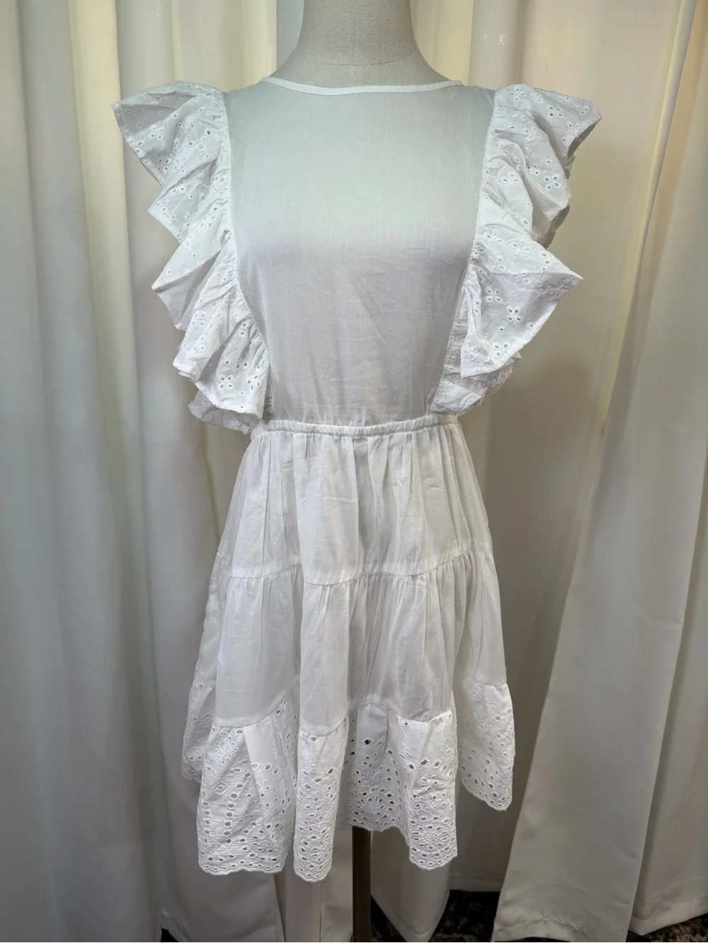 NWT Aqua Swim ‘Eyelet Flutter Swim Coverup Mini Dress’ in White Size Medium